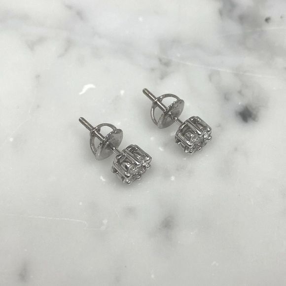 Diamond Earrings in 14K white gold .50 cts TW - Picture 4 of 5
